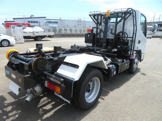 三菱ふそう キャンター 小型 コンテナ専用車 2RG-FBAV0(108791) 6枚目