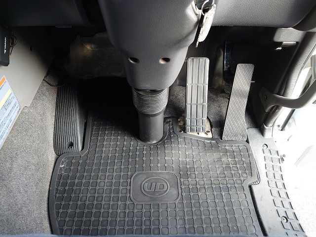 UDトラックス（日産） クオン 大型 ウィング LKG-CG5ZA(8945) 47枚目