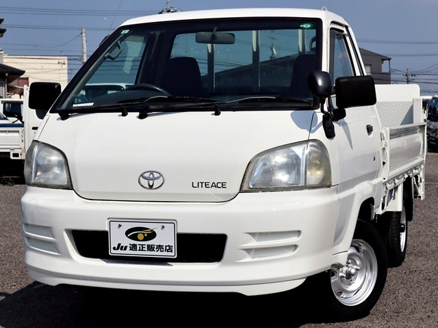 トヨタ ライトエース 小型 平ボディ GK-KM70(109215) 2枚目