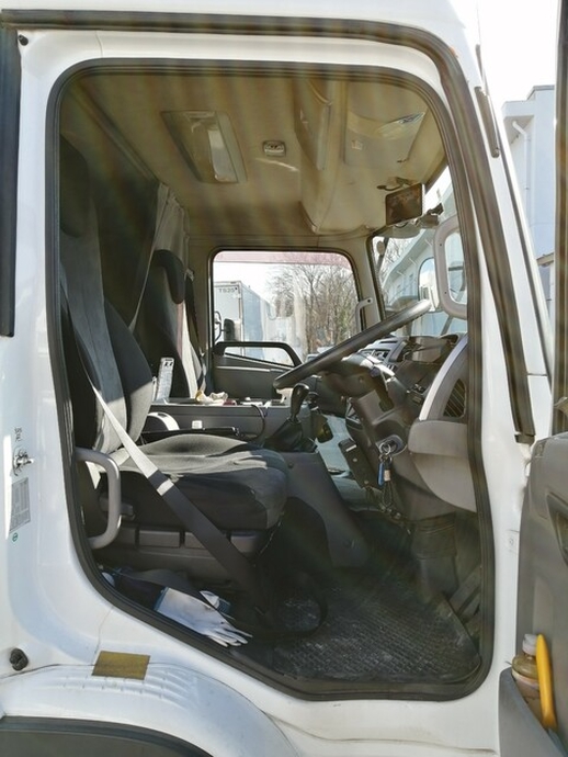 UDトラックス（日産） コンドル 中型 冷蔵冷凍バン SKG-MK38L(5583) 44枚目