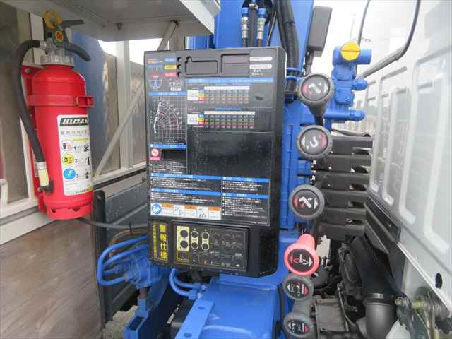 いすゞ エルフ 小型 平ボディ 2RG-NKR88A(105402) 24枚目