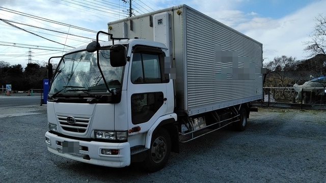 UDトラックス（日産） コンドル 中型 冷蔵冷凍バン PB-MK36A(2662) 1枚目