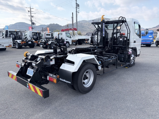 三菱ふそう キャンター 小型 コンテナ専用車 2PG-FEB90(100693) 2枚目