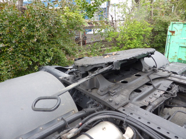 日野 プロフィア 大型 トラクタ BDG-SH1AHXG(3090) 12枚目
