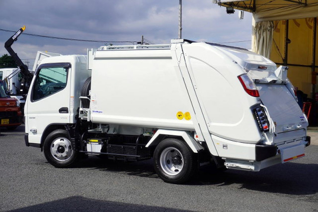 三菱ふそう キャンター 小型 塵芥車（プレス式） 2RG-FEAV0(113775) 7枚目
