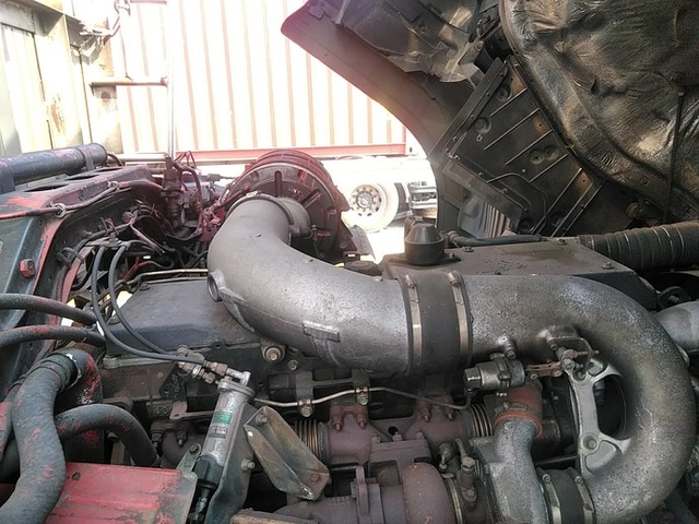 UDトラックス（日産） ビッグサム 大型 平ボディ KL-CD48XVH(3259) 33枚目