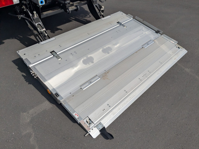 日野 デュトロ 小型 冷蔵冷凍バン 2WG-XZU713N(112969) 10枚目