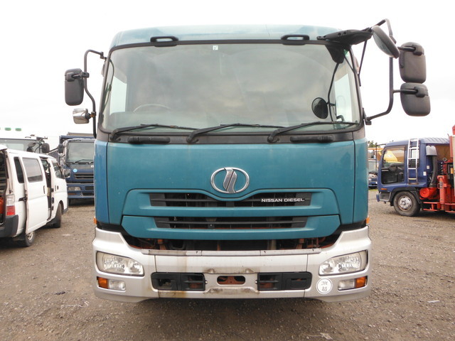 Nissan UD big_thumb Large Other special trucks ADG-CV2YL(1142) 2枚目