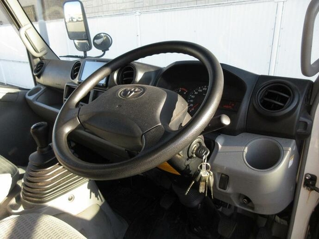 トヨタ トヨエース 小型 バン TKG-XZU605(12557) 34枚目