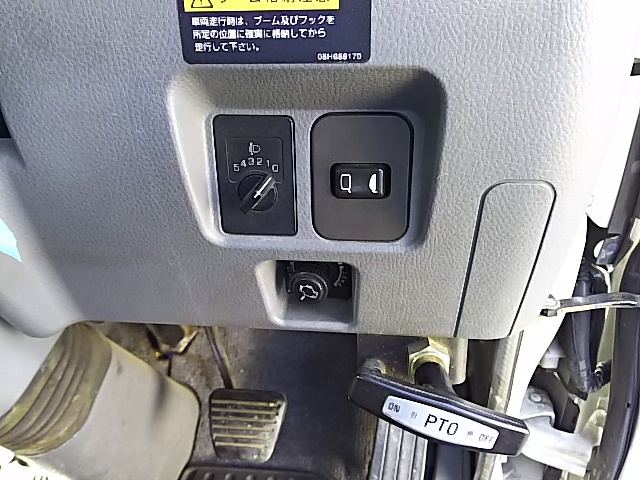 三菱ふそう キャンター 小型 平ボディ（クレーン付） PA-FE83DGY(7548) 32枚目