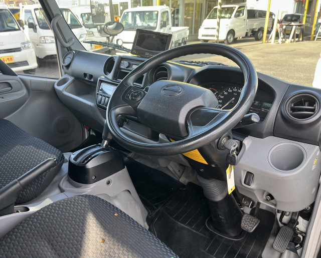 日野 デュトロ 小型 冷蔵冷凍バン 2RG-XZC605M(96631) 19枚目
