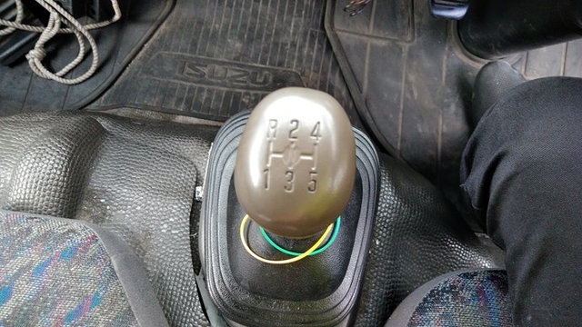 いすゞ エルフ 小型 バン KR-NKR81GN(3702) 43枚目