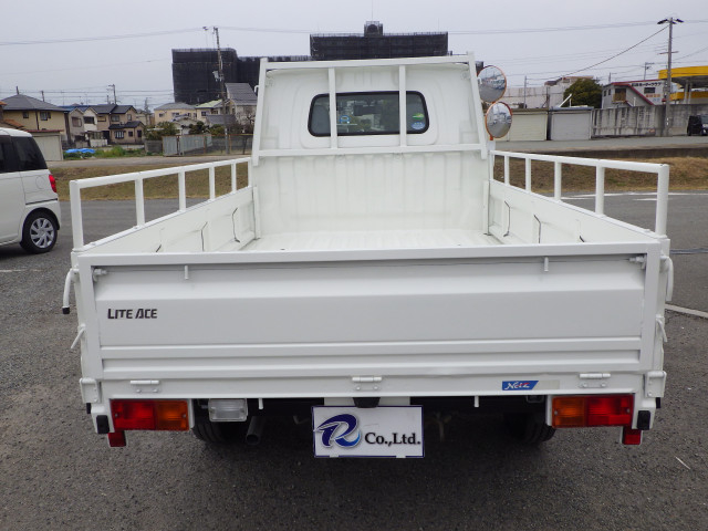 トヨタ ライトエース 小型 平ボディ DBF-S402U(101387) 5枚目
