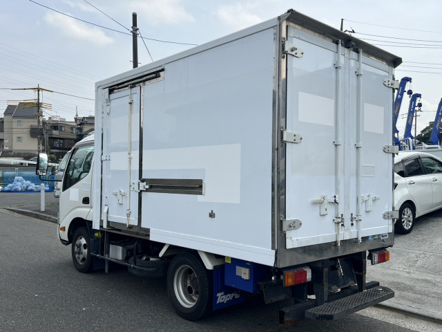 日野 デュトロ 小型 冷蔵冷凍バン 2RG-XZC605M(110637) 4枚目