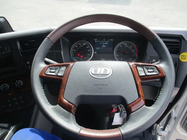 日産自動車 クオン 大型 トラクタ 2RG-GK5DAB(108643) 37枚目