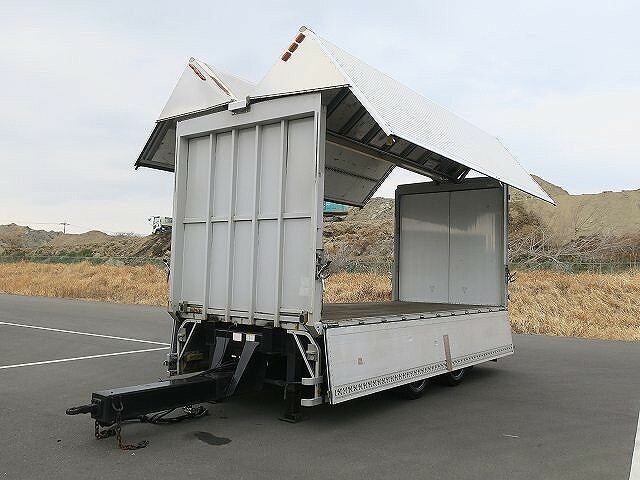 UDトラックス（日産） クオン 大型 ウィング LKG-CG5ZA(27446) 8枚目