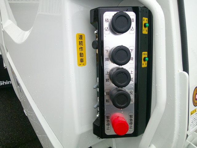 三菱ふそう ファイター 中型 塵芥車（プレス式） 2KG-FK62F(111851) 14枚目