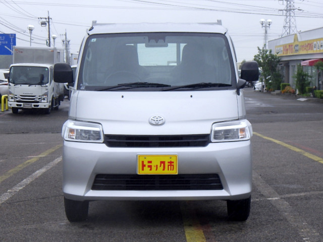 トヨタ タウンエース 小型 平ボディ 5BF-S413U(111533) 37枚目