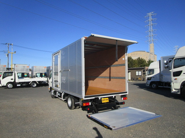 日野 デュトロ 小型 バン 2WG-XZU713N(112295) 34枚目