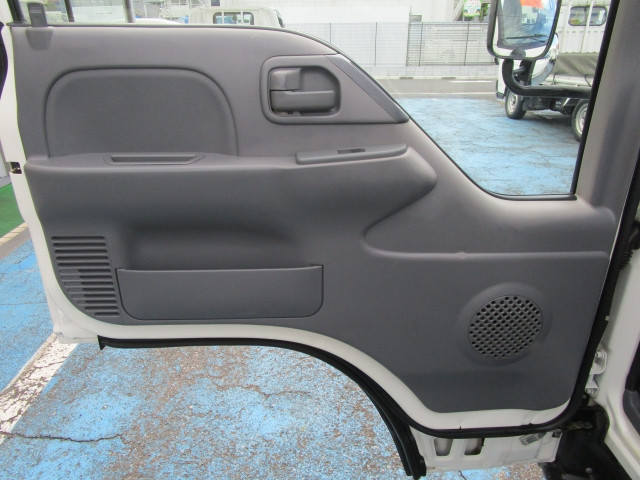 いすゞ エルフ 小型 平ボディ TRG-NKR85A(111811) 28枚目