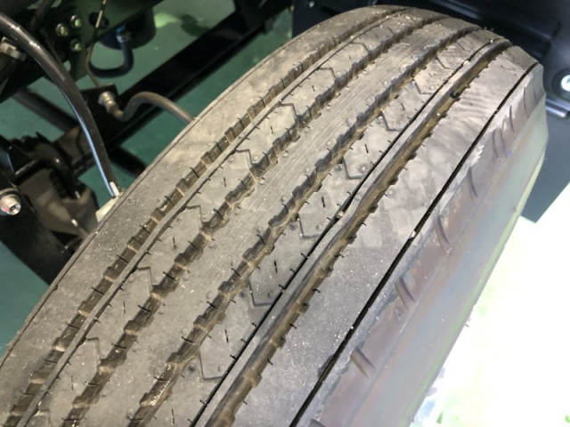 いすゞ フォワード 中型 コンテナ専用車 2RG-FRR90S4(108183) 32枚目