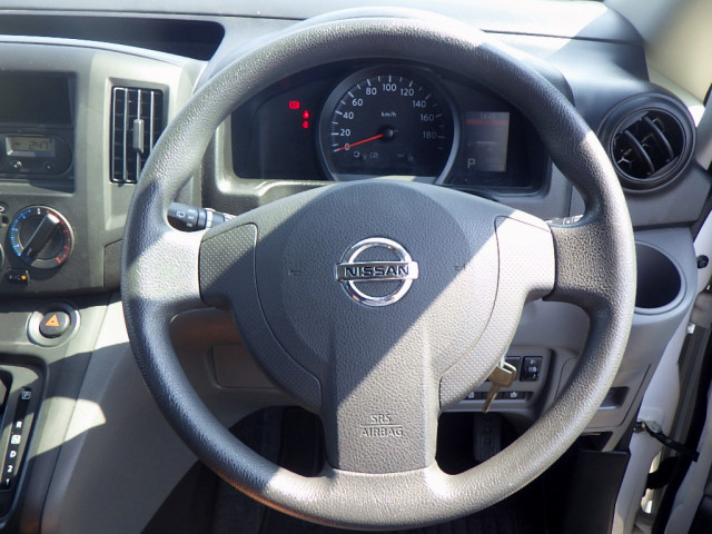 日産自動車 小型 バン DBF-VM20(110080) 10枚目