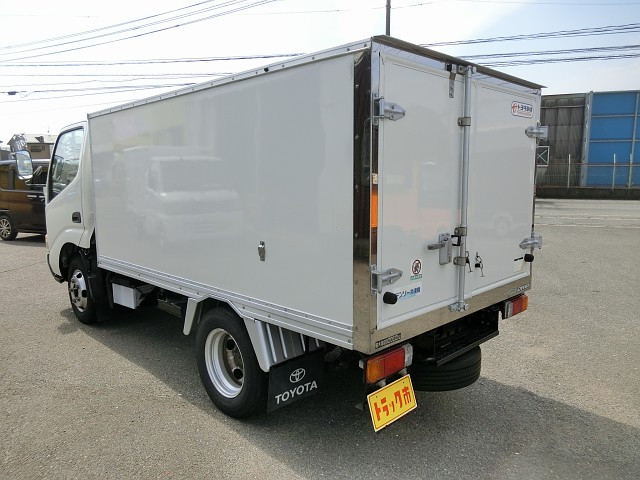 トヨタ ダイナ 小型 冷蔵冷凍バン BDG-XZU508(109598) 7枚目