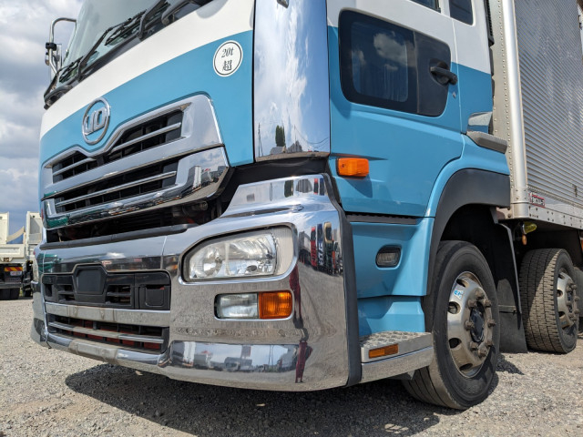UDトラックス（日産） クオン 大型 冷蔵冷凍バン QKG-CG5ZA(109094) 26枚目