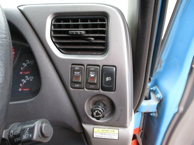 UDトラックス（日産） クオン 大型 ウィング PKG-CD4ZA(8857) 53枚目