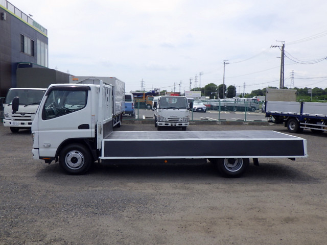 UDトラックス（日産） カゼット 小型 平ボディ 2RG-FGA2Y(110062) 8枚目