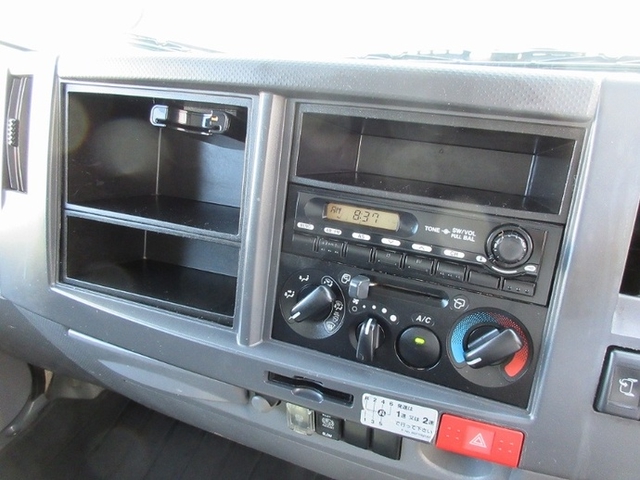 日産自動車 アトラス 小型 バン SKG-AMR85AN(6703) 30枚目