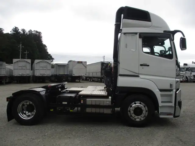Mitsubishi Fuso super_great Large Tractor 2RG-FP84VER(106697) 4枚目