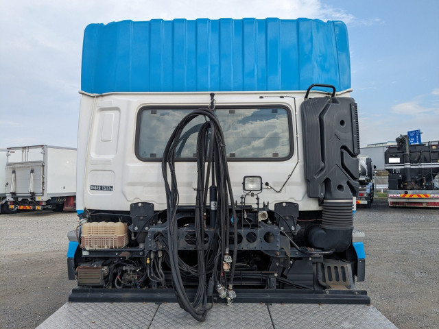 UDトラックス（日産） クオン 大型 トラクタ 2PG-GK5AAD(113903) 13枚目