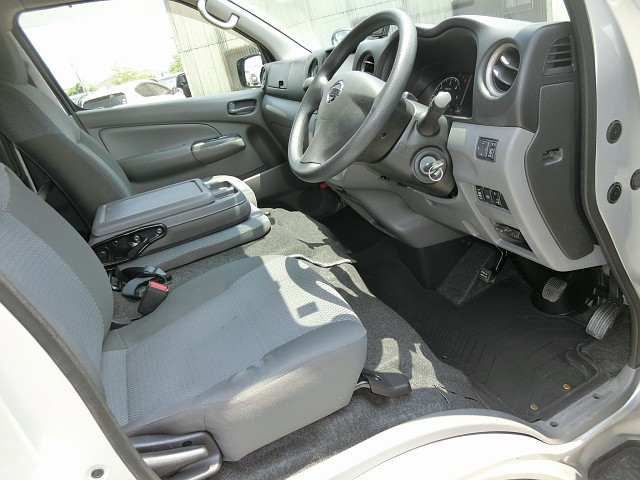 日産自動車 キャラバン 小型 バン LDF-CW4E26(90094) 3枚目