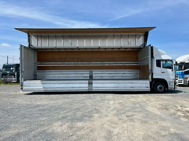 UDトラックス（日産） クオン 大型 ウィング QPG-CG5ZA(110450) 11枚目