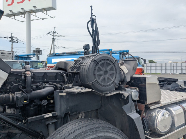 UDトラックス（日産） クオン 大型 トラクタ QKG-GK6XAB(112597) 31枚目