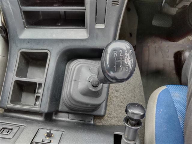 いすゞ ギガ 大型 トラクタ LKG-EXD52AD(9996) 37枚目