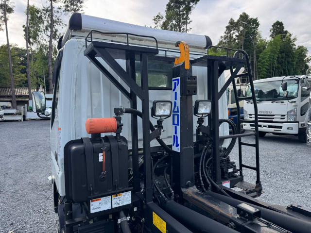 三菱ふそう キャンター 小型 コンテナ専用車 2RG-FBAV0(110482) 12枚目