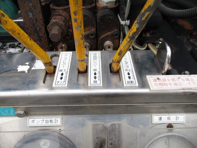 UDトラックス（日産） コンドル 中型 バキュームダンパー/汚泥吸引車 PB-MK36A(9576) 11枚目