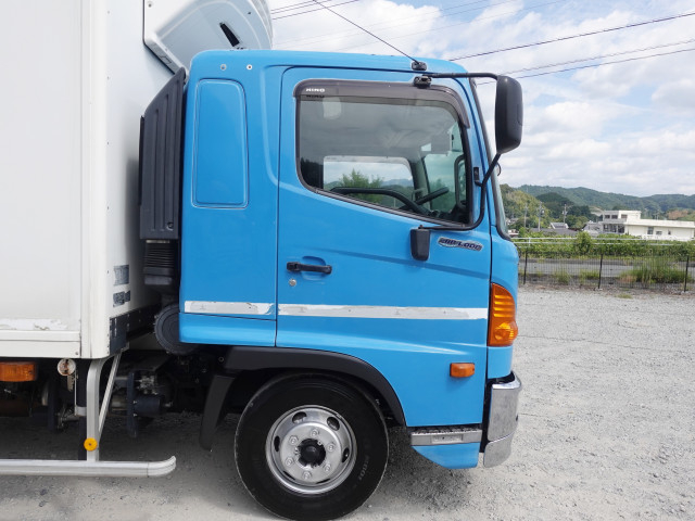 日野 レンジャー 中型 冷蔵冷凍バン TKG-FD9JLAA(111791) 4枚目