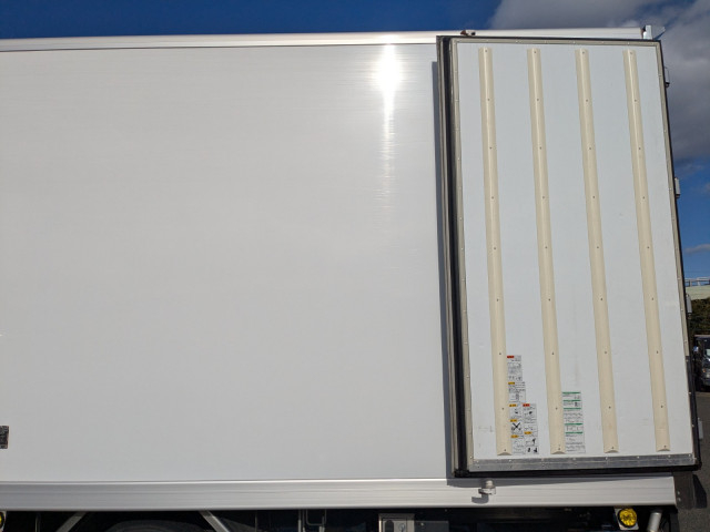 日野 レンジャー 中型 冷蔵冷凍バン 2KG-FD2ABG(100069) 24枚目