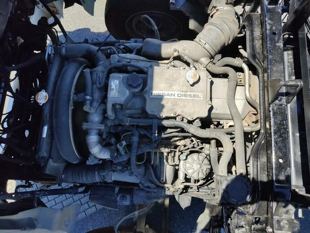 UDトラックス（日産） コンドル 中型 コンテナ専用車 PB-MK36A(12612) 28枚目