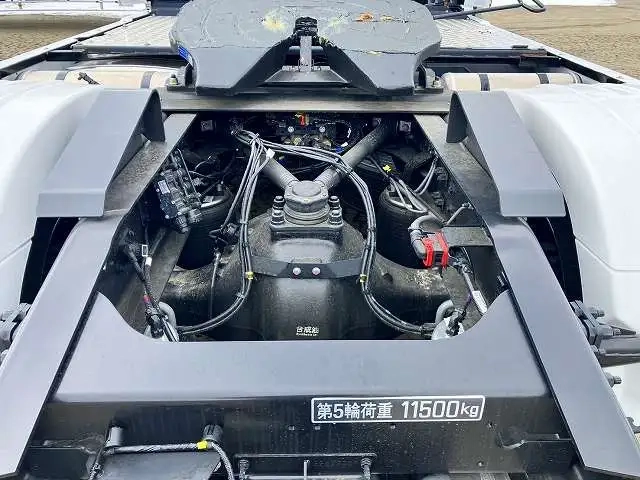日産自動車 クオン 大型 トラクタ 2RG-GK5DAD(106707) 18枚目