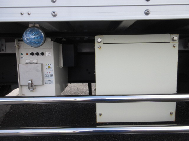 いすゞ ギガ 大型 冷蔵冷凍バン 2PG-CYY77DU(107592) 90枚目