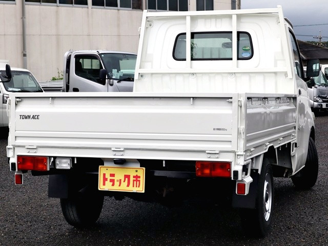 トヨタ タウンエース 小型 平ボディ DBF-S402U(111564) 5枚目