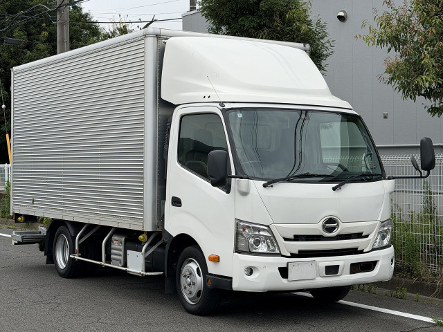 日野 デュトロ 小型 バン 2RG-XZU710M(113163) 2枚目