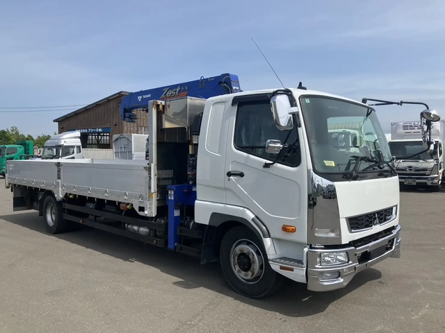 三菱ふそう ファイター 増トン 平ボディ（クレーン付） 2KG-FK62FZ(106806) 3枚目