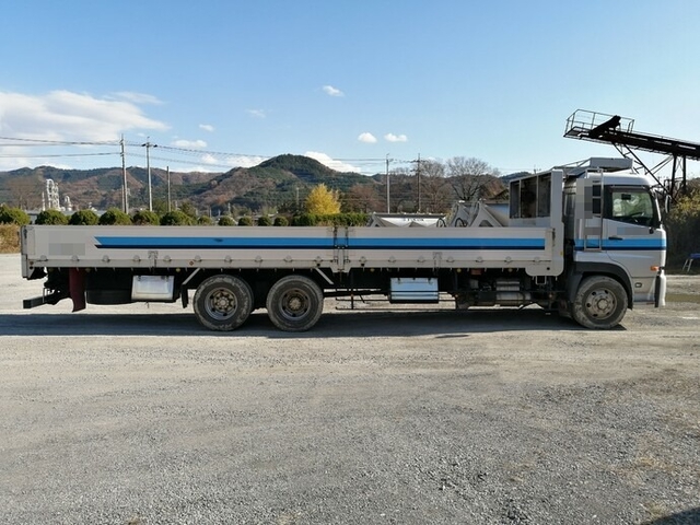 UDトラックス（日産） クオン 大型 平ボディ ADG-CD4ZL(4964) 11枚目