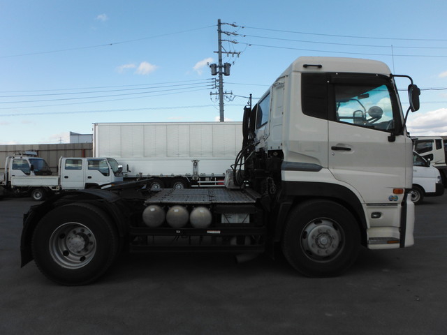 UDトラックス（日産） クオン 大型 トラクタ ADG-GK4XAB(1682) 4枚目