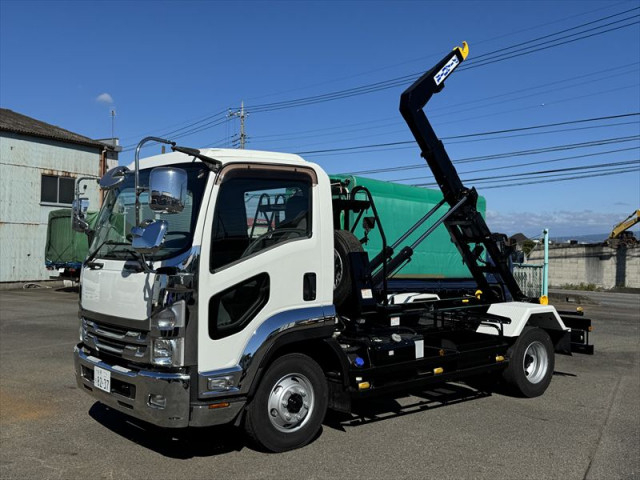 いすゞ フォワード 中型 コンテナ専用車 2RG-FRR90S2(112944) 6枚目